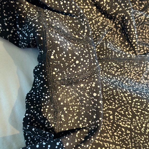 GUC Lululemon 7/8 length LEGGINGS Size 8 - Picture 5 of 5